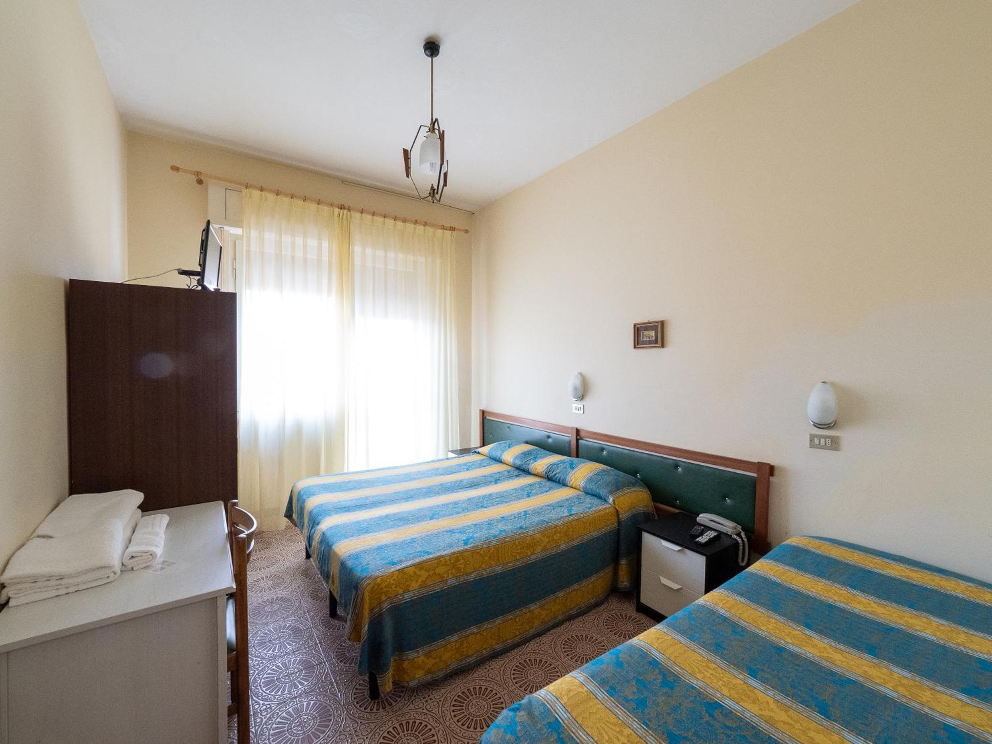 Hotel Blurelda Silvi Marina Exterior foto